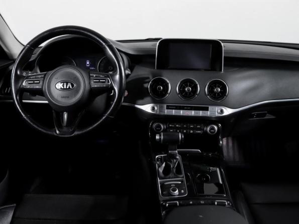Kia Stinger I с пробегом 2018 года, цена 1 980 000 рублей, 97883 км, лифтбек, Автокод Объявления