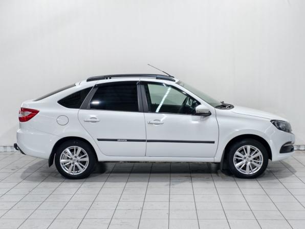 Lada (ВАЗ) Granta I Рестайлинг с пробегом 2023 года, цена 861 200 рублей, 31818 км, лифтбек, Автокод Объявления