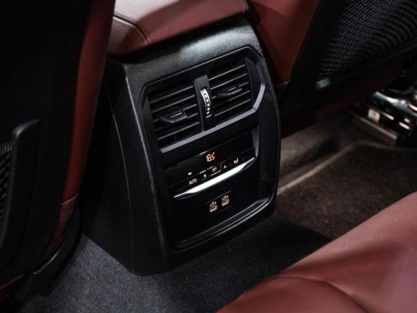 BMW 3 серии VII (G2x) с пробегом 2021 года, цена 4 149 000 рублей, 87182 км, седан, Автокод Объявления