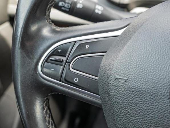 Renault Talisman I с пробегом 2019 года, цена 1 821 000 рублей, 105786 км, универсал, Автокод Объявления
