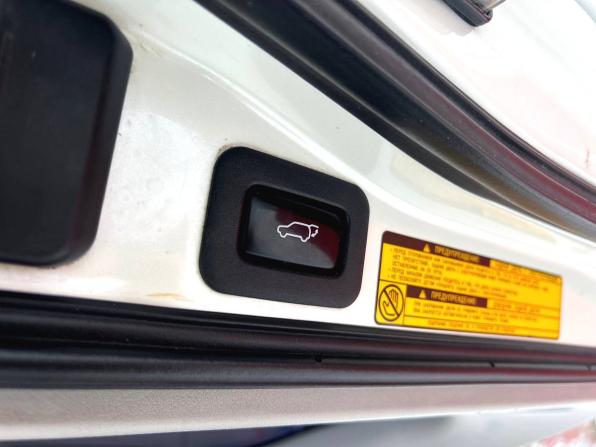 Toyota Land Cruiser 200 Series Рестайлинг 1 с пробегом 2013 года, цена 3 740 000 рублей, 286210 км, внедорожник, Автокод Объявления