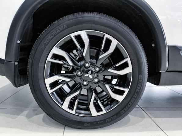 Mitsubishi Outlander III Рестайлинг 3 с пробегом 2021 года, цена 2 450 000 рублей, 58637 км, внедорожник, Автокод Объявления