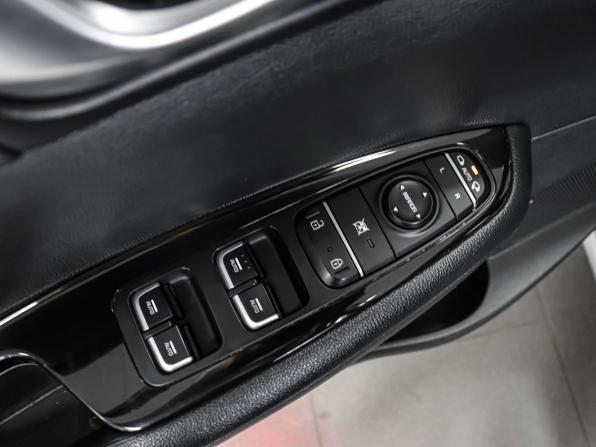 Kia Optima IV Рестайлинг с пробегом 2018 года, цена 2 049 000 рублей, 88886 км, седан, Автокод Объявления