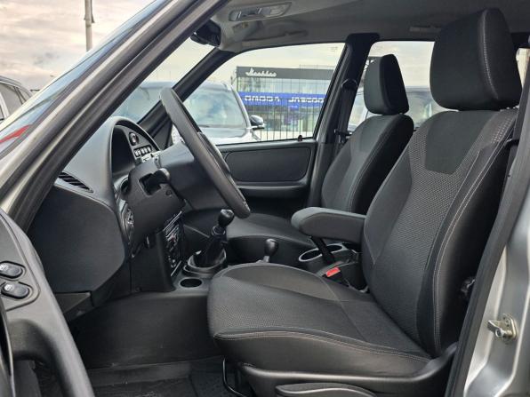 Chevrolet Niva I Рестайлинг с пробегом 2018 года, цена 715 000 рублей, 58205 км, внедорожник, Автокод Объявления