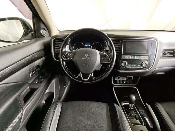 Mitsubishi Outlander III Рестайлинг 2 с пробегом 2017 года, цена 1 855 000 рублей, 97501 км, внедорожник, Автокод Объявления