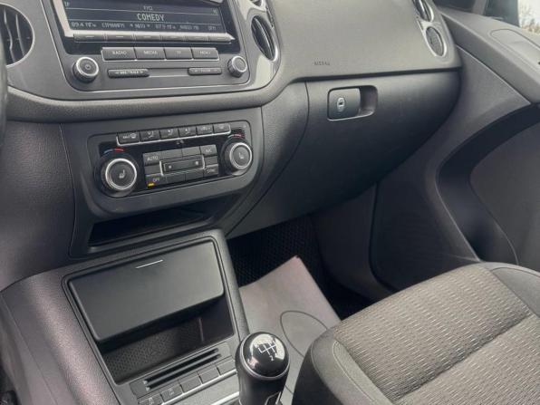 Volkswagen Tiguan I Рестайлинг с пробегом 2015 года, цена 1 430 000 рублей, 95853 км, внедорожник, Автокод Объявления