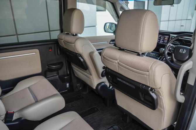 Honda Stepwgn V Рестайлинг с пробегом 2019 года, цена 2 740 000 рублей, 62322 км, минивэн, Автокод Объявления