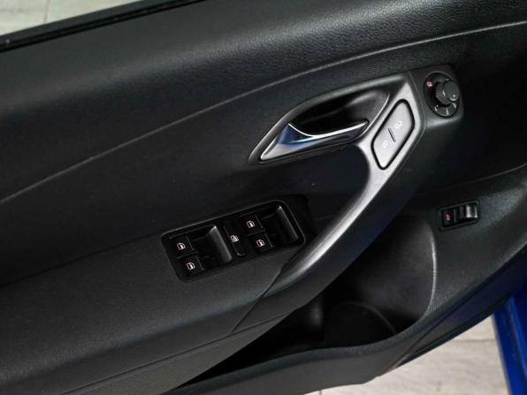 Volkswagen Polo V Рестайлинг с пробегом 2019 года, цена 1 410 000 рублей, 97776 км, седан, Автокод Объявления