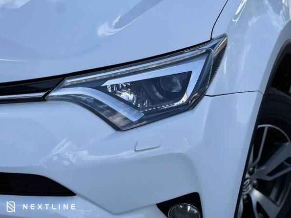 Toyota RAV4 IV (XA40) Рестайлинг с пробегом 2018 года, цена 2 420 000 рублей, 111400 км, внедорожник, Автокод Объявления