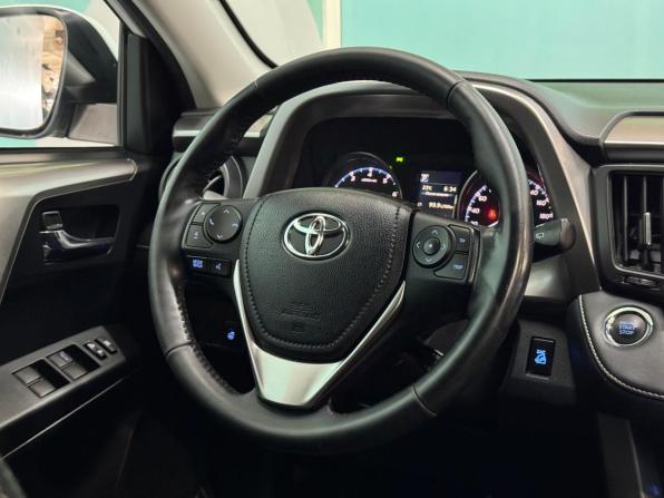 Toyota RAV4 IV (XA40) Рестайлинг с пробегом 2018 года, цена 2 500 000 рублей, 141038 км, внедорожник, Автокод Объявления