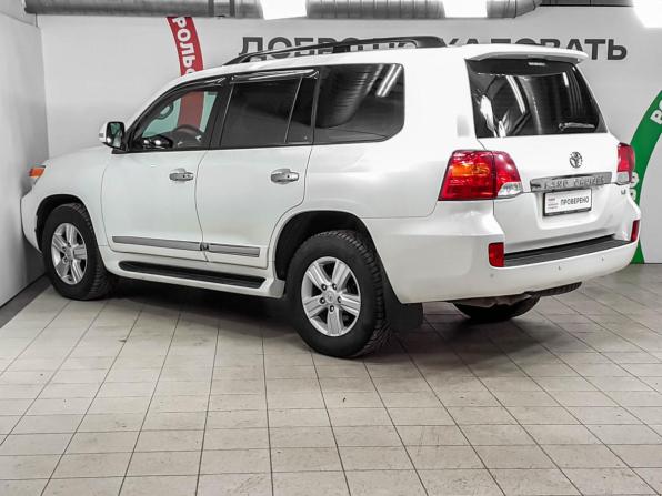Toyota Land Cruiser 200 Series Рестайлинг 1 с пробегом 2012 года, цена 4 460 000 рублей, 122100 км, внедорожник, Автокод Объявления
