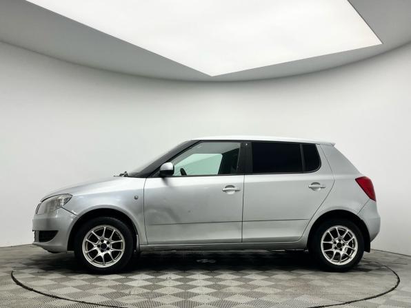 Skoda Fabia II Рестайлинг с пробегом 2010 года, цена 469 000 рублей, 220000 км, хэтчбек, Автокод Объявления