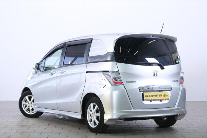 Honda Freed I Рестайлинг с пробегом 2012 года, цена 1 159 000 рублей, 146000 км, компактвэн, Автокод Объявления