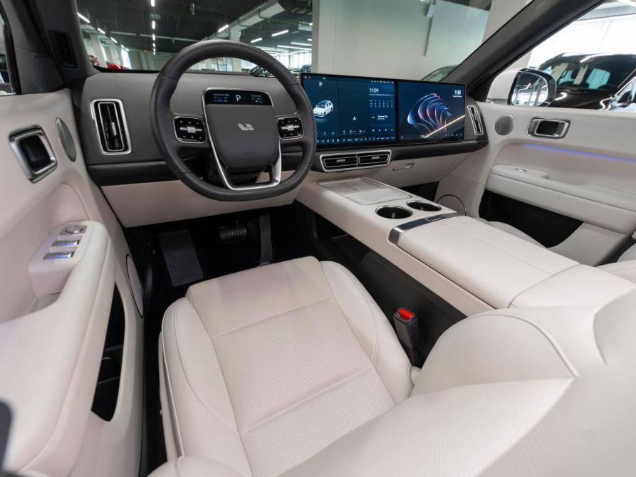 Li Auto (Lixiang) L6 Москва  - изображение 7