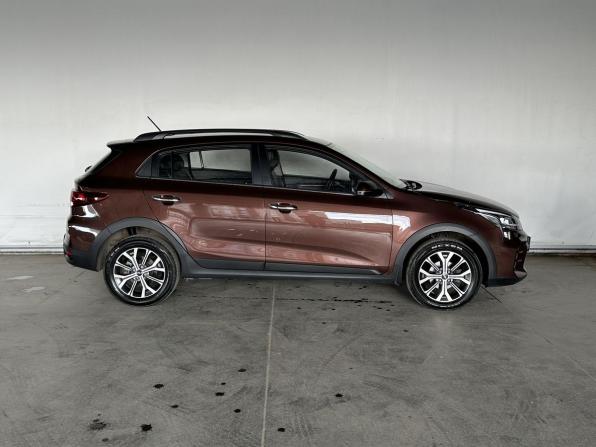 Kia Rio IV Рестайлинг с пробегом 2021 года, цена 1 875 000 рублей, 26634 км, хэтчбек, Автокод Объявления