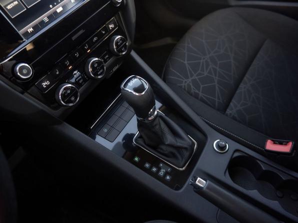 Skoda Octavia III (A7) Рестайлинг с пробегом 2020 года, цена 2 012 400 рублей, 128620 км, лифтбек, Автокод Объявления