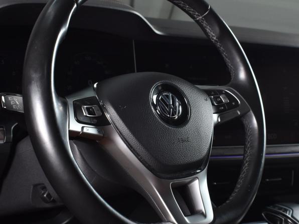 Volkswagen Touareg III с пробегом 2020 года, цена 5 599 995 рублей, 147450 км, внедорожник, Автокод Объявления