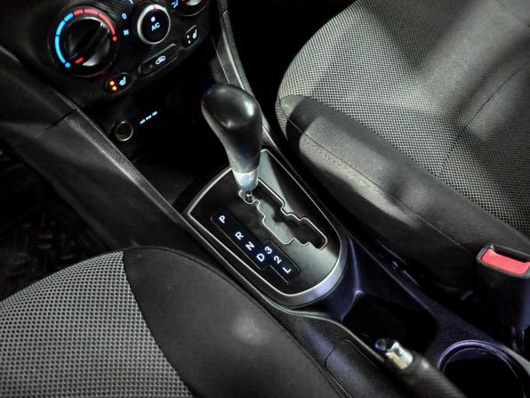 Hyundai Solaris I с пробегом 2013 года, цена 900 000 рублей, 107963 км, седан, Автокод Объявления
