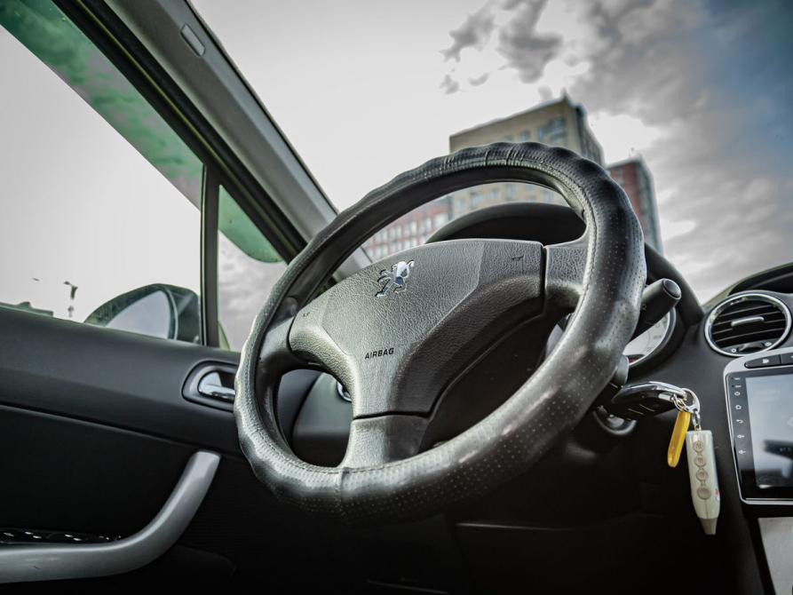 Peugeot 308 I Тюмень  - изображение 16