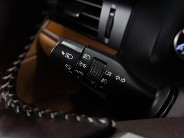 Lexus ES VI Рестайлинг с пробегом 2017 года, цена 2 550 000 рублей, 144292 км, седан, Автокод Объявления