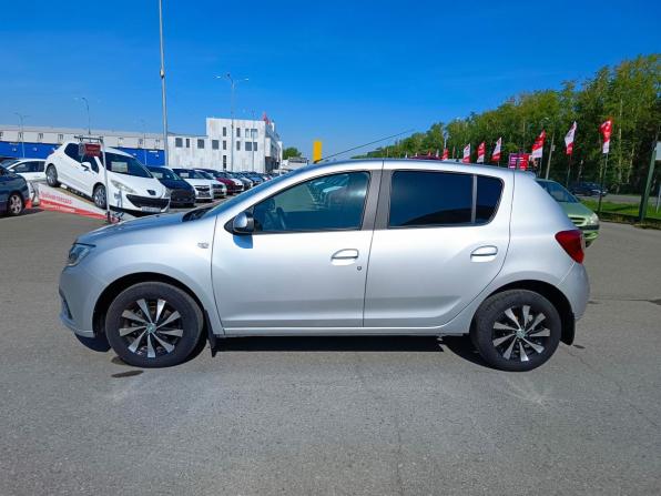 Renault Sandero II Рестайлинг с пробегом 2019 года, цена 1 184 995 рублей, 33000 км, хэтчбек, Автокод Объявления
