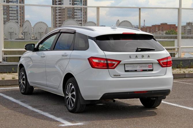 Lada (ВАЗ) Vesta I с пробегом 2018 года, цена 988 300 рублей, 136713 км, универсал, Автокод Объявления