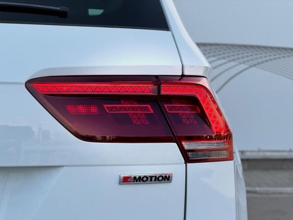 Volkswagen Tiguan II с пробегом 2019 года, цена 3 100 000 рублей, 93704 км, внедорожник, Автокод Объявления