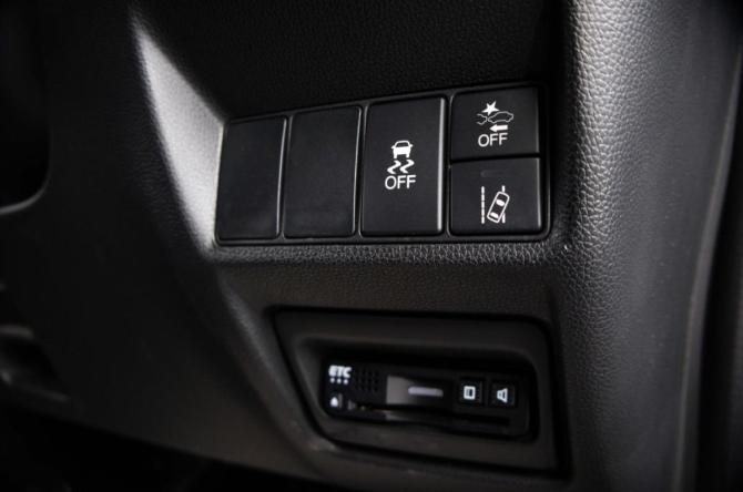 Honda Stepwgn V с пробегом 2017 года, цена 2 149 000 рублей, 146000 км, минивэн, Автокод Объявления