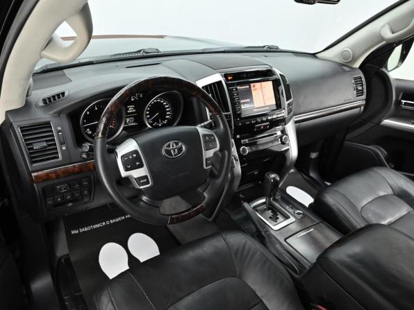 Toyota Land Cruiser 200 Series Рестайлинг 1 с пробегом 2012 года, цена 3 099 000 рублей, 355000 км, внедорожник, Автокод Объявления
