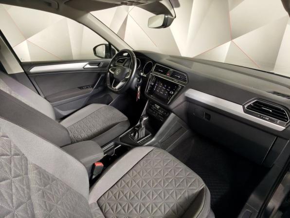 Volkswagen Tiguan II Рестайлинг с пробегом 2021 года, цена 2 400 000 рублей, 100730 км, внедорожник, Автокод Объявления