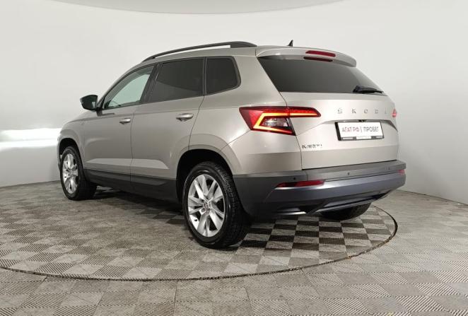 Skoda Karoq I с пробегом 2021 года, цена 2 380 000 рублей, 134022 км, внедорожник, Автокод Объявления