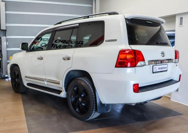 Toyota Land Cruiser 200 Series Рестайлинг 1 с пробегом 2014 года, цена 3 700 000 рублей, 273533 км, внедорожник, Автокод Объявления