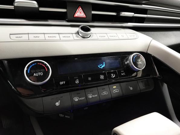 Hyundai Elantra VII (CN7) с пробегом 2022 года, цена 2 350 000 рублей, 41285 км, седан, Автокод Объявления
