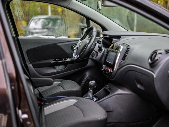 Renault Kaptur I с пробегом 2017 года, цена 1 050 000 рублей, 156051 км, внедорожник, Автокод Объявления