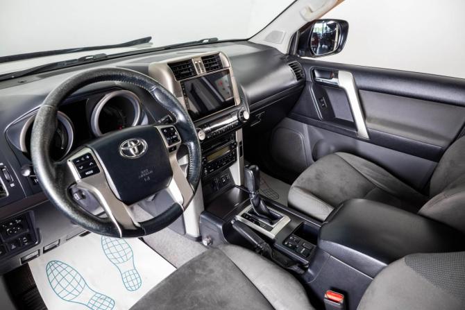 Toyota Land Cruiser Prado 150 Series с пробегом 2010 года, цена 2 549 000 рублей, 180000 км, внедорожник, Автокод Объявления