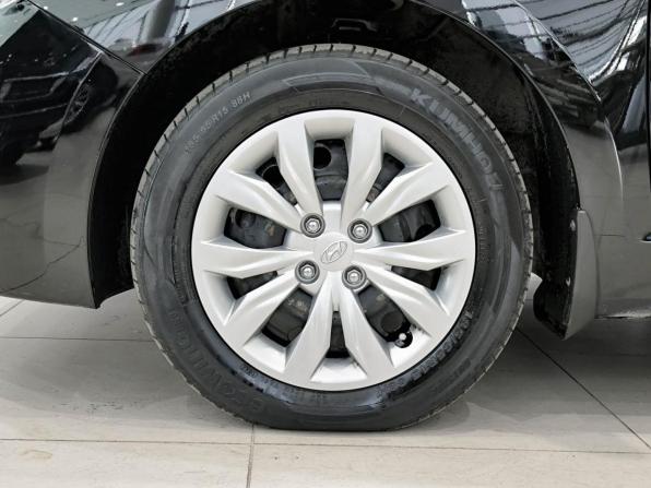 Hyundai Solaris II с пробегом 2019 года, цена 1 299 000 рублей, 139799 км, седан, Автокод Объявления