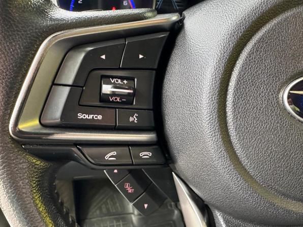 Subaru Legacy VI Рестайлинг с пробегом 2019 года, цена 2 399 000 рублей, 114542 км, седан, Автокод Объявления