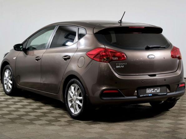 Kia Ceed II с пробегом 2012 года, цена 825 000 рублей, 252066 км, хэтчбек, Автокод Объявления