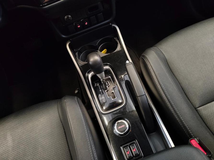 Mitsubishi Outlander III Рестайлинг 2 Санкт-Петербург  - изображение 14