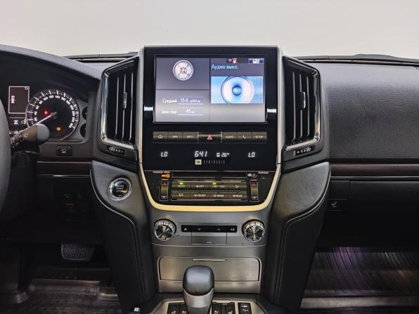 Toyota Land Cruiser 200 Series Рестайлинг 2 с пробегом 2017 года, цена 6 790 000 рублей, 131937 км, внедорожник, Автокод Объявления