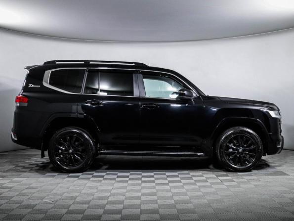 Toyota Land Cruiser 300 Series с пробегом 2021 года, цена 12 500 000 рублей, 27668 км, внедорожник, Автокод Объявления