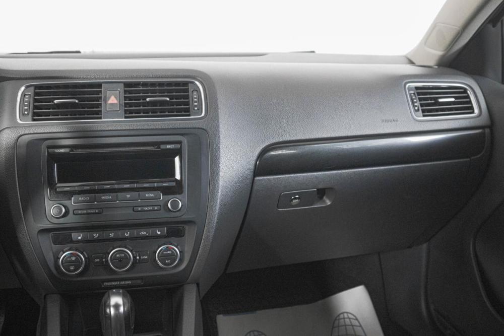 Volkswagen Jetta VI Кемерово  - изображение 15