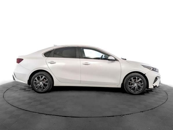 Kia Cerato IV Рестайлинг с пробегом 2022 года, цена 1 699 000 рублей, 131444 км, седан, Автокод Объявления