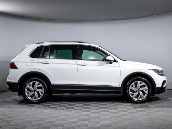 Volkswagen Tiguan II Рестайлинг с пробегом 2021 года, цена 3 399 000 рублей, 58731 км, внедорожник, Автокод Объявления