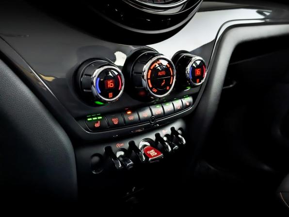 Mini Countryman II с пробегом 2018 года, цена 1 790 000 рублей, 103996 км, внедорожник, Автокод Объявления