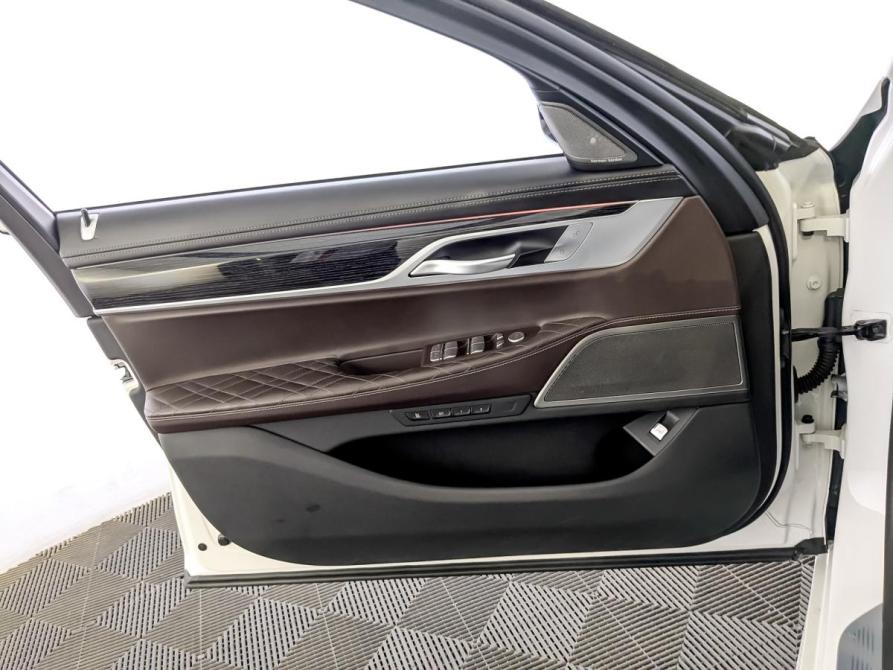 BMW 7 серии VI (G11/G12) Рестайлинг Москва  - изображение 19