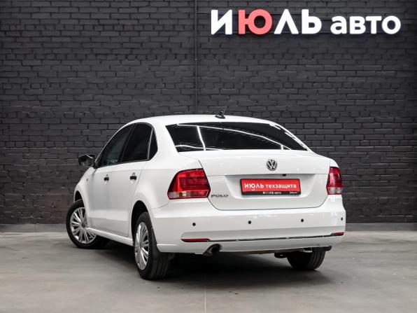Volkswagen Polo V Рестайлинг с пробегом 2018 года, цена 1 300 000 рублей, 93310 км, седан, Автокод Объявления