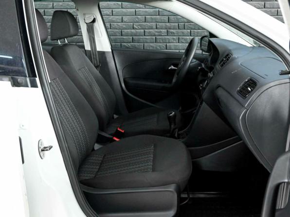 Volkswagen Polo V Рестайлинг с пробегом 2016 года, цена 1 130 000 рублей, 109368 км, седан, Автокод Объявления
