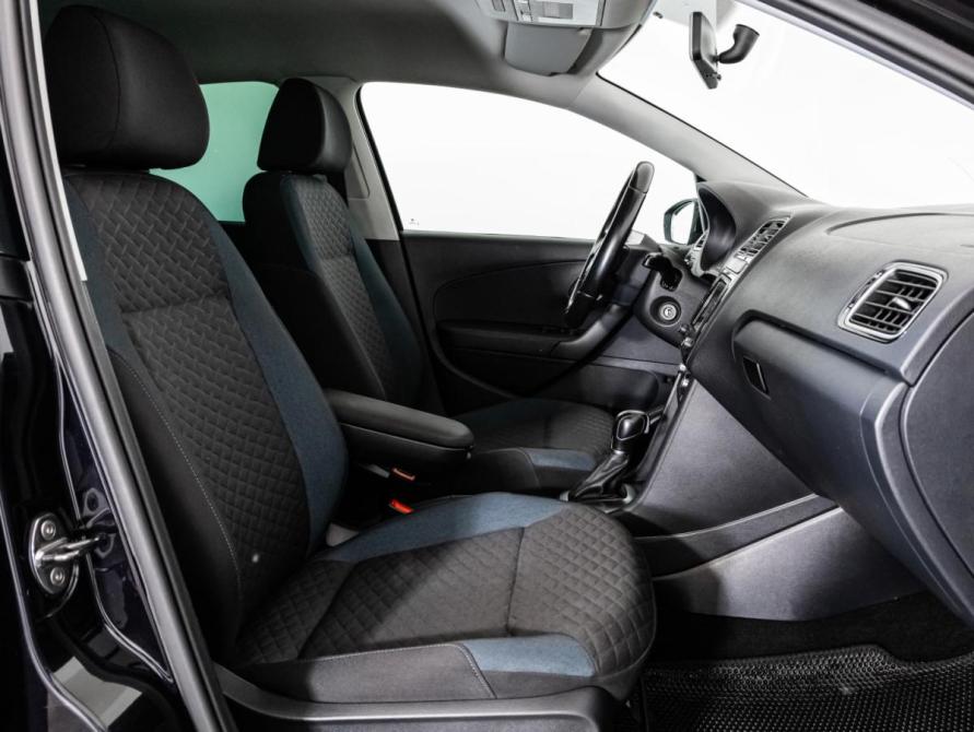 Volkswagen Polo V Рестайлинг Санкт-Петербург  - изображение 18