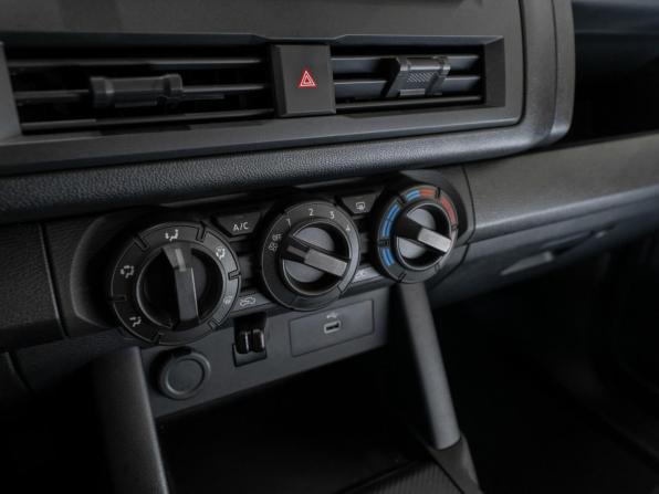 Mitsubishi L200 VI с пробегом 2025 года, цена 4 550 000 рублей, 62 км, пикап, Автокод Объявления